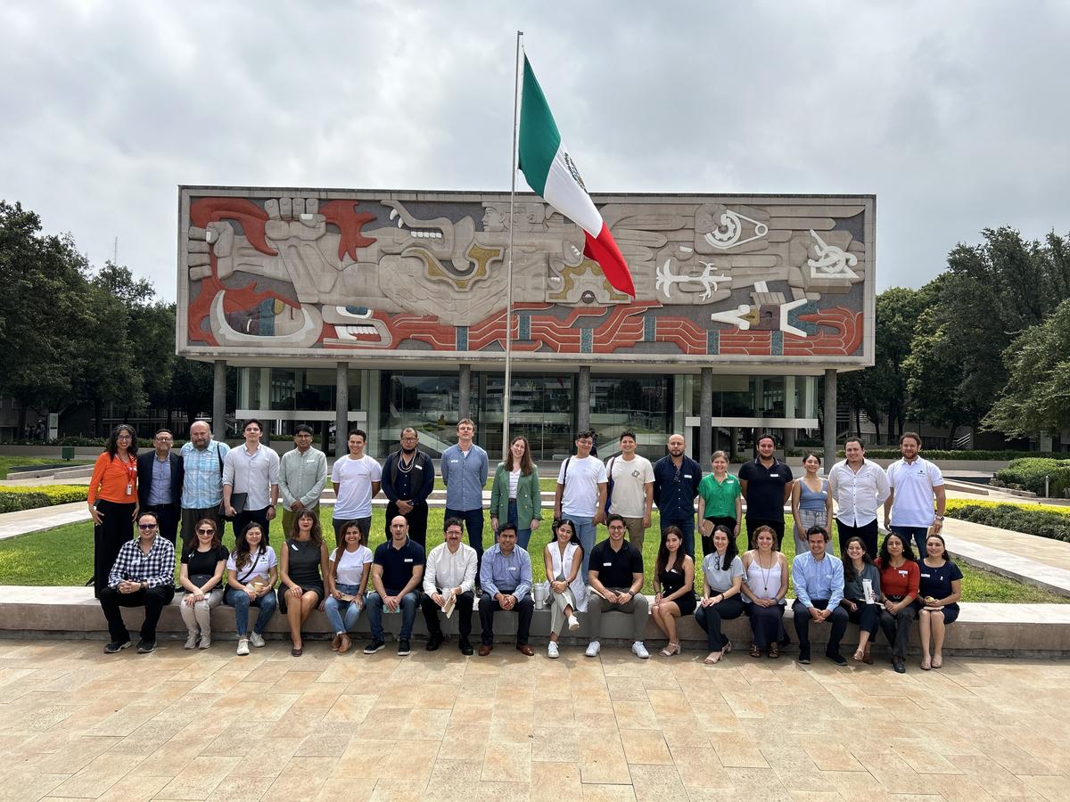 The batch 1 of the Pre-accelerator programme in Latin America gathered for a group photo during their bootcamp